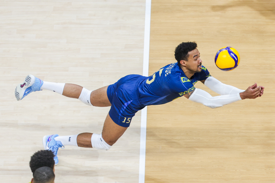 巴西队球员, gxJ, 不敌巴西队