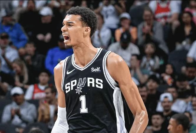 三节结束马, 马刺单节